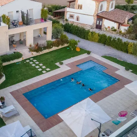 فندق مبيت وإفطار Laportulaca Relax & Nature ألتامورا