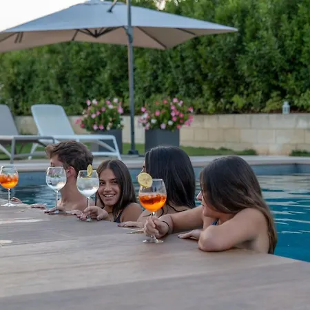 فندق مبيت وإفطار Laportulaca Relax & Nature ألتامورا